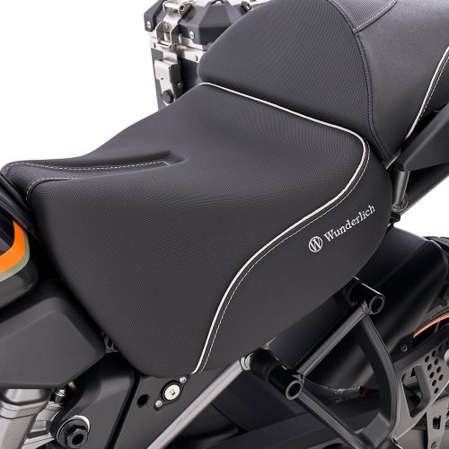 Комфортное высокое мотосиденье +25 мм для водителя Wunderlich AKTIVKOMFORT на мотоцикл Harley-Davidson Pan America 1250
