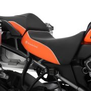 Комфортное пассажирское мотосиденье Wunderlich AKTIVKOMFORT на мотоцикл Harley-Davidson Pan America 1250, черно-оранжевое 90105-003 3