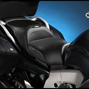 Сиденье Sargent "World Sport Performance Seat" для мотоцикла BMW K1600GT, с подогревом, серебристый кант WS-618-18-IHFR 3