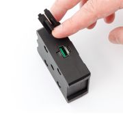 Зарядка для телефону Wunderlich USB MultiClamp на кріплення навігатора BMW Navigator V/VI 21177-102 10