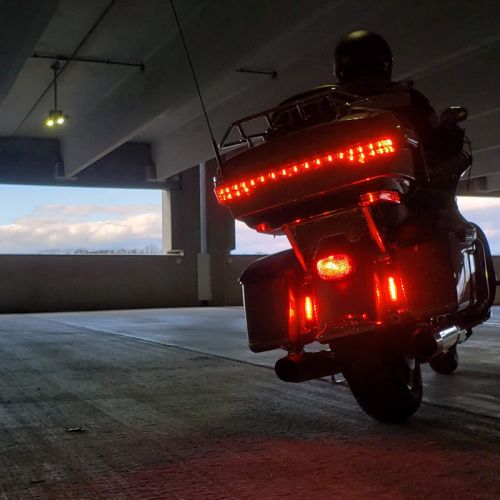 Двойные LED-дополнительные стоп-сигналы для мотоциклов Harley-Davidson DENALI B6