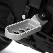 Ергономічні підніжки -22 мм сріблясті Wunderlich ERGO-COMFORT на мотоцикл Harley-Davidson Pan America 1250 90320-000 3