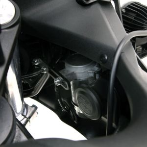 Кронштейн крепления компактного сигнала SoundBomb, Harley Davidson (с двигателем Evolution, также известным как "EVO") '84-'99 CVO, Touring и Dyna, '84-'00 Softail, '86- Sportster HMT.23.10000