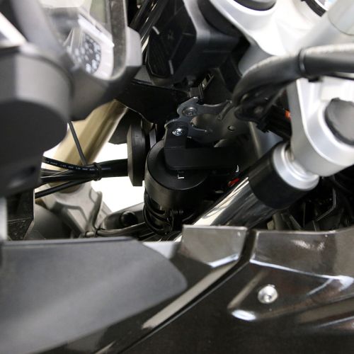 Кронштейн крепления компактного сигнала DENALI SoundBomb (M6) на мотоцикл BMW R1200GS ’13-’16
