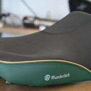 Стандартне водійське сидіння Wunderlich AKTIVKOMFORT із системою підігріву Smart Plug&Play для BMW R1300GS, зелене 13110-004 6
