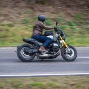 Крепление номерного знака Wunderlich SWING для установки на кардан мотоцикла BMW R12 38981-702 7