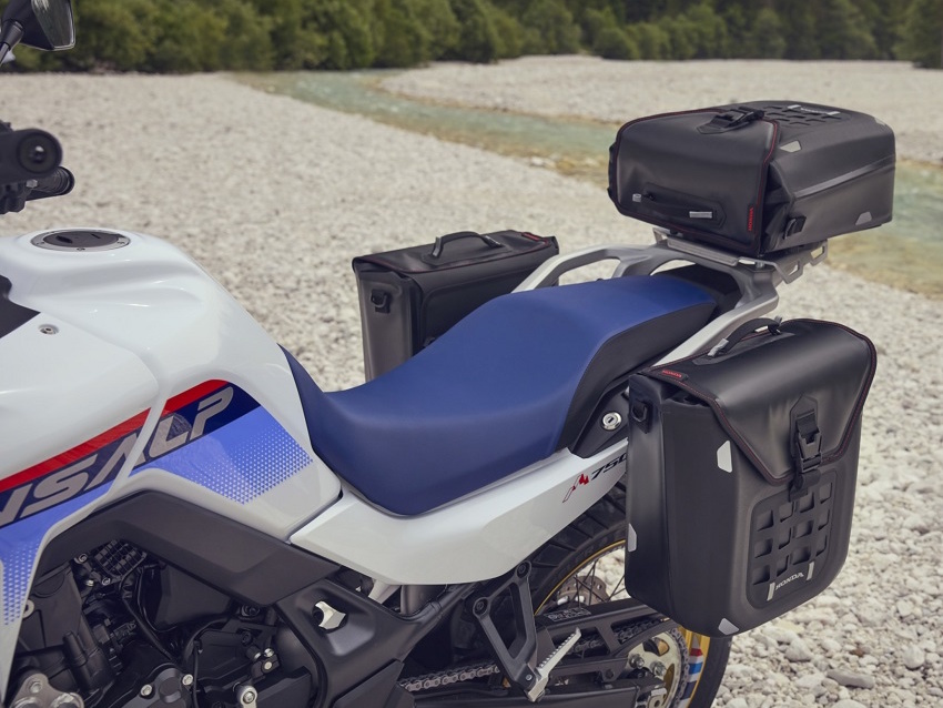 Левая боковая сумка Honda на мотоцикл XL750 Transalp 08L70-MLC-D31