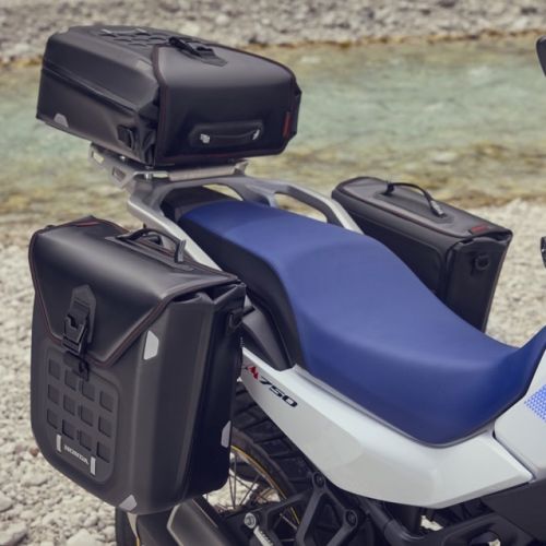 Правая боковая сумка Honda на мотоцикл XL750 Transalp