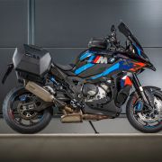 Комплект боковых кофров Wunderlich Vario X-CASE с багажным креплением X-RACK light для мотоцикла BMW M1000XR 30184-102 13