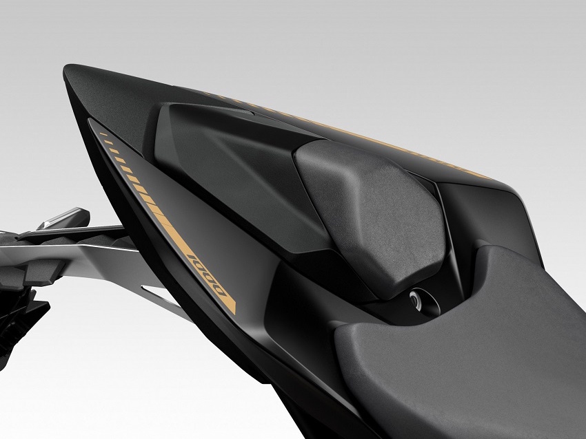 Обтічник пасажирського сидіння Honda на мотоцикл CB1000 Hornet / CB1000R