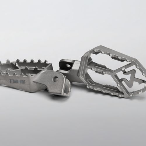 Комплект титанових підніжок Akrapovic для мотоцикла BMW R1300GS / Adventure / R1250GS / Adventure / R1200GS / Adv