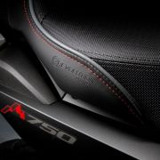 Мотосиденье повышенного комфорта Sargent REVOlution (1 шт) для мотоцикла Honda Transalp XL 750 REV-695-SEGR1 1